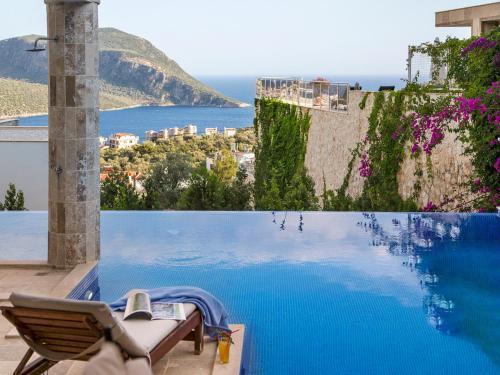 Kalkan Villa Sleeps 10 Air Con Wifi