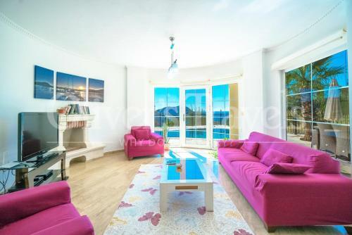 Kalkan Villa Sleeps 6 Pool Air Con Wifi