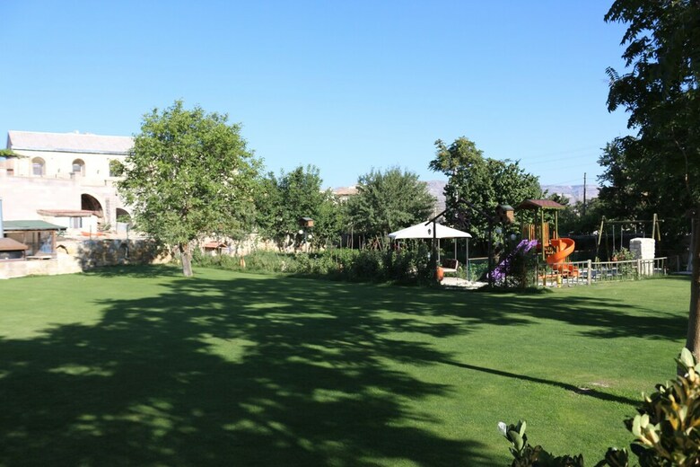 Melis Cave Hotel