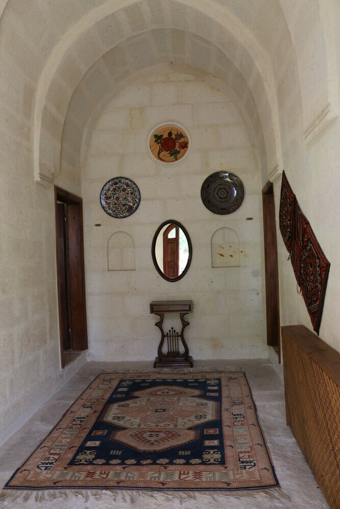 Melis Cave Hotel