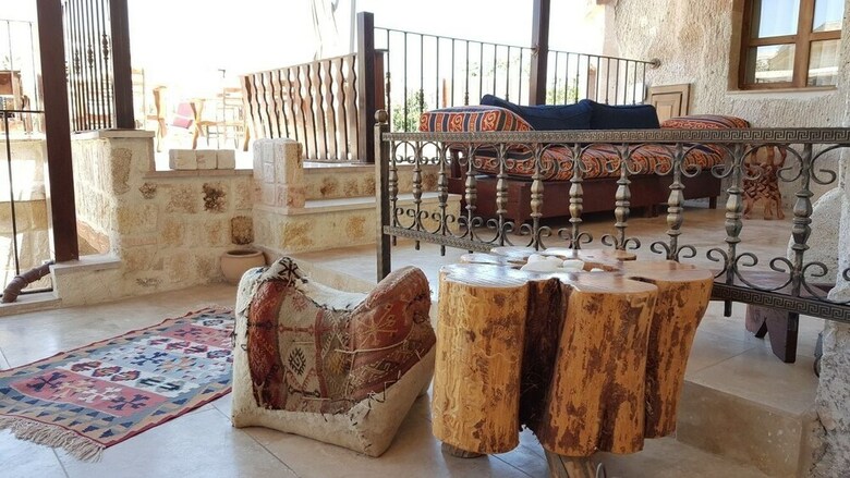 Hotel Oread Cave Suites