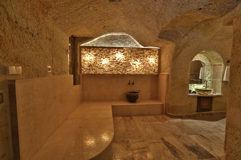 Hotel Oread Cave Suites