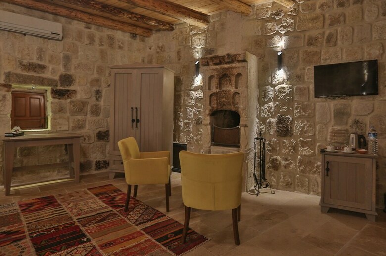 Hotel Acropolis Cave Suite