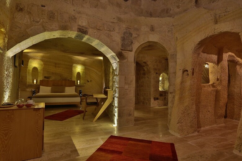 Hotel Acropolis Cave Suite