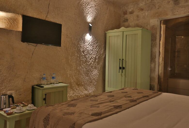 Hotel Acropolis Cave Suite