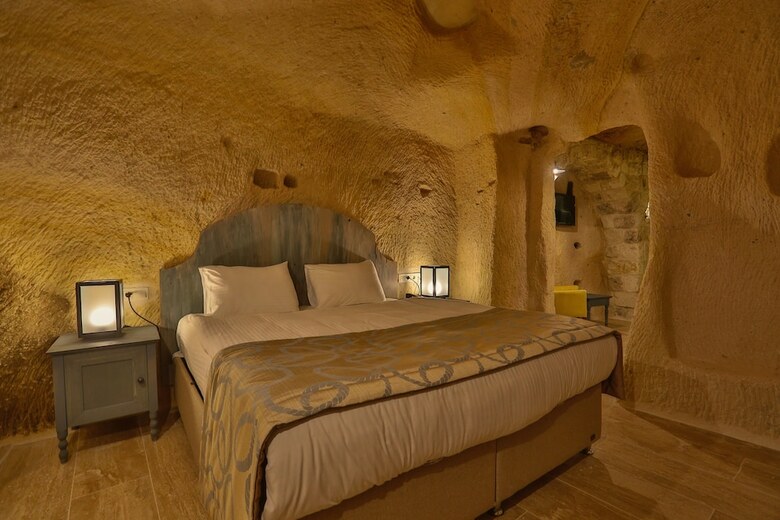 Hotel Acropolis Cave Suite