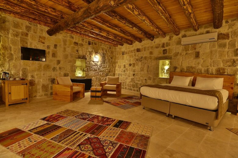 Hotel Acropolis Cave Suite