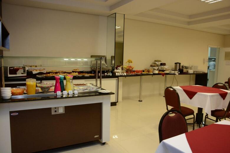 Lh Plaza Hotel
