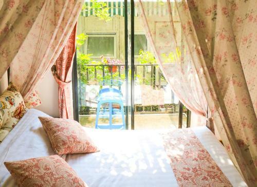 Canal Town Girl's Home