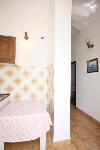 Apartments By The Sea Jezera (murter) - 5123