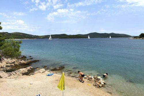 Apartments By The Sea Jezera (murter) - 5123