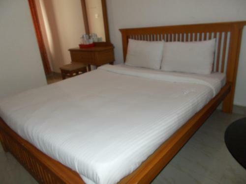Hotel Sathya Inn