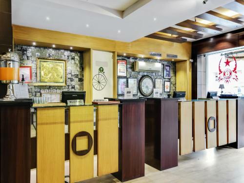Hotel Arco Palace