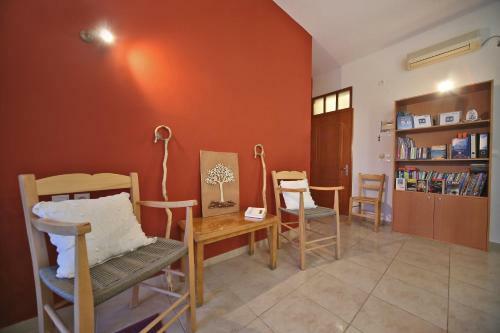 Nikos Apartments