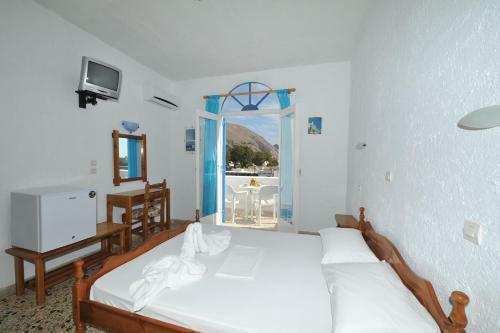 Santa Irini Hotel