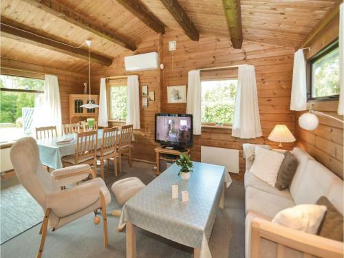 Three-bedroom Holiday Home In Vaggerlose