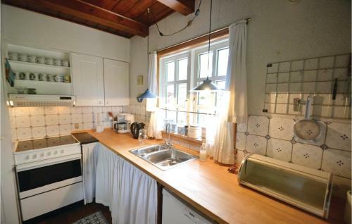 Four-bedroom Holiday Home In Vaggerlose