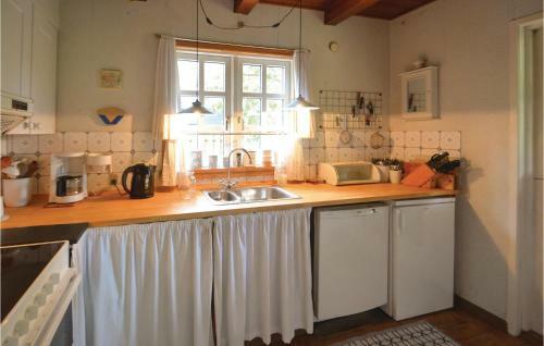 Four-bedroom Holiday Home In Vaggerlose
