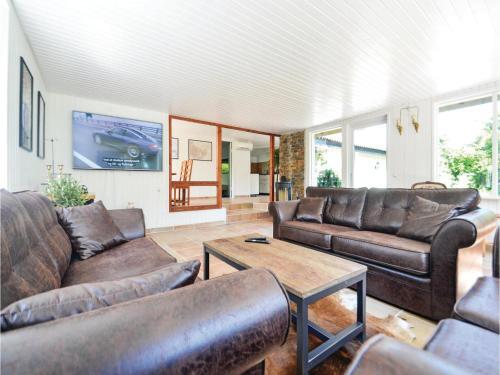 Four-bedroom Holiday Home In Vaggerlose