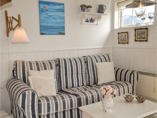 Two-bedroom Holiday Home In Esbjerg V
