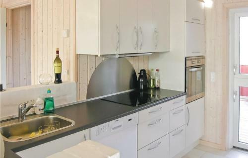 Four-bedroom Holiday Home In Fjerritslev