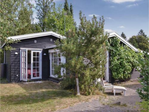 Three-bedroom Holiday Home In Hornbak