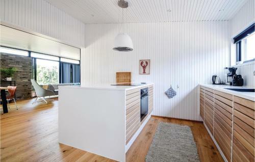 Four-bedroom Holiday Home In Juelsminde