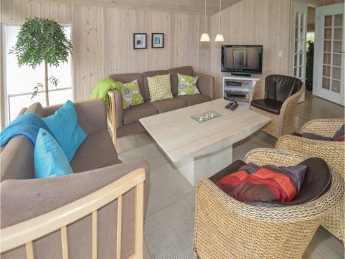 Four-bedroom Holiday Home In Lokken