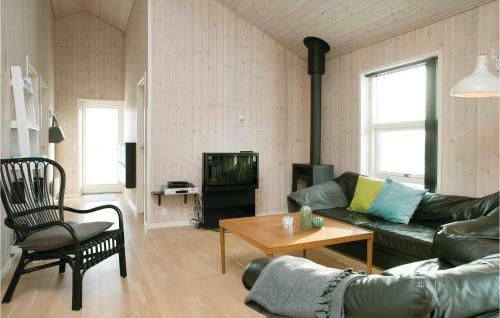 Four-bedroom Holiday Home In Lokken