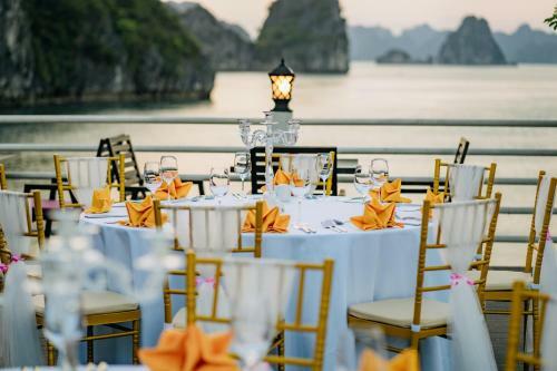 Halong Athena Cruise