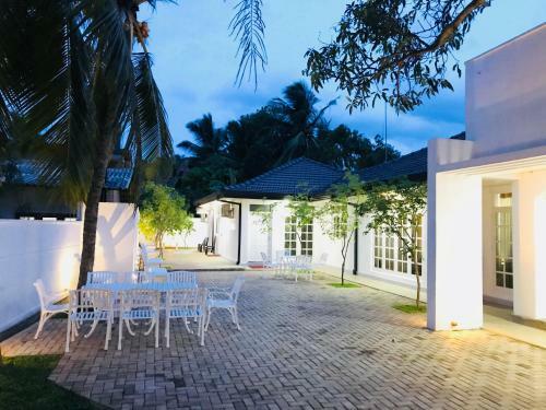 Hostal Royal White Tourist Rest
