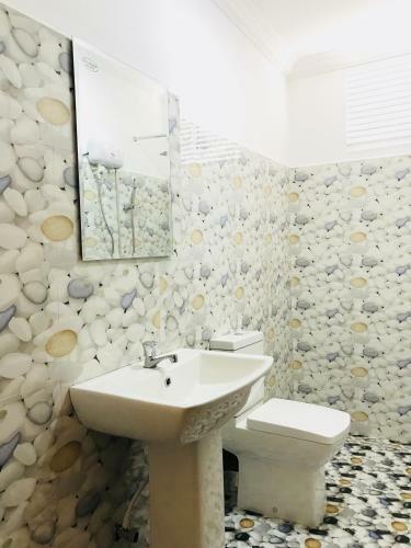 Hostal Royal White Tourist Rest