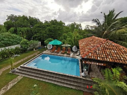 Hotel Nature Cabanas & Floating Restaurant