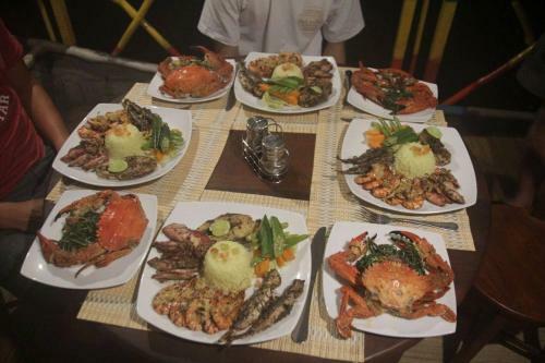 Hotel Nature Cabanas & Floating Restaurant