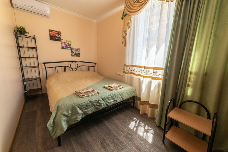 Hostal Alexandra Guest House
