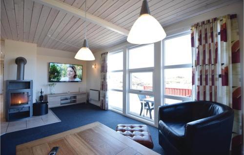Four-bedroom Holiday Home In Blavand
