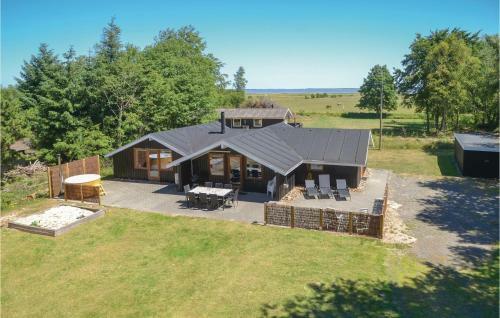 Four-bedroom Holiday Home In Blavand