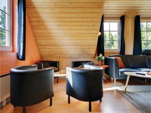 Four-bedroom Holiday Home In Blavand