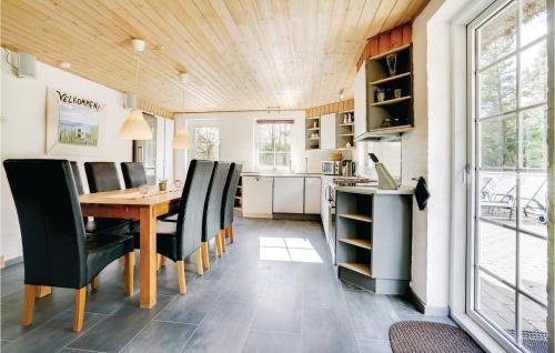 Four-bedroom Holiday Home In Blavand