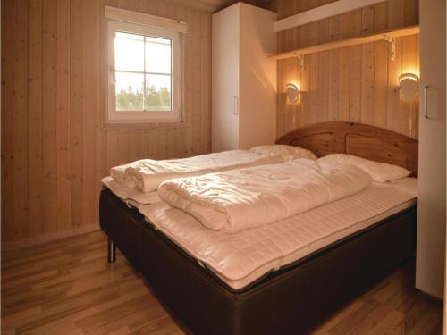 Six-bedroom Holiday Home In Blavand