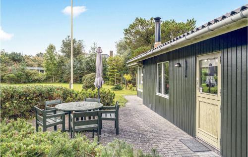 Four-bedroom Holiday Home In Blavand
