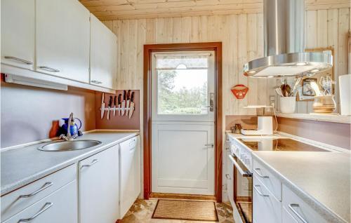 Four-bedroom Holiday Home In Blavand
