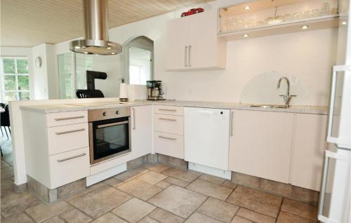 Four-bedroom Holiday Home In Blavand