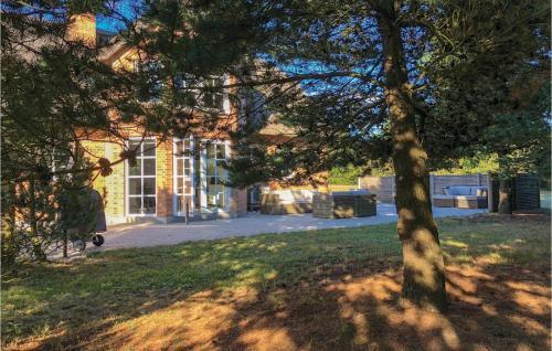 Four-bedroom Holiday Home In Blavand