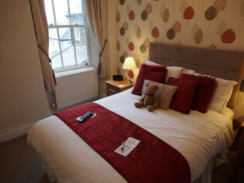Hostal Montfort Cottage Guest House