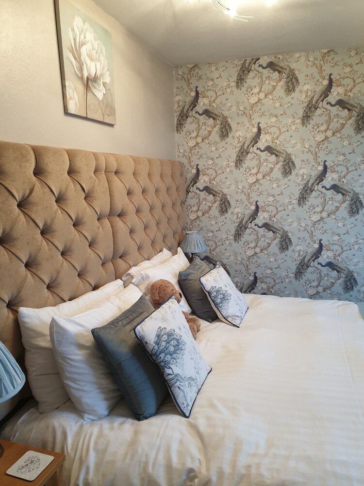 Hostal Montfort Cottage Guest House