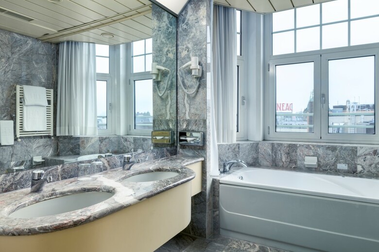 Hotel NH Collection Amsterdam Flower Market