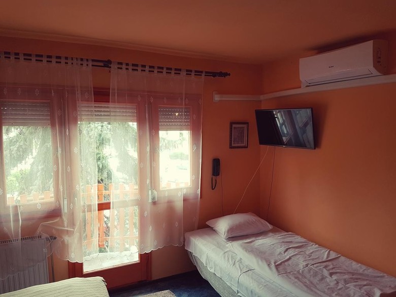 Attila Hotel & Restaurant