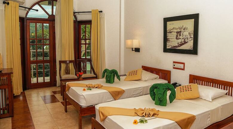 Senani Hotel