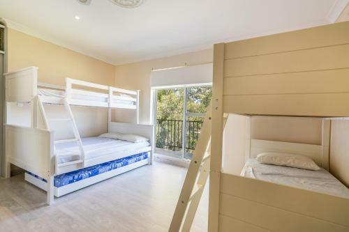 Lakeshore Apartments - Unit 5